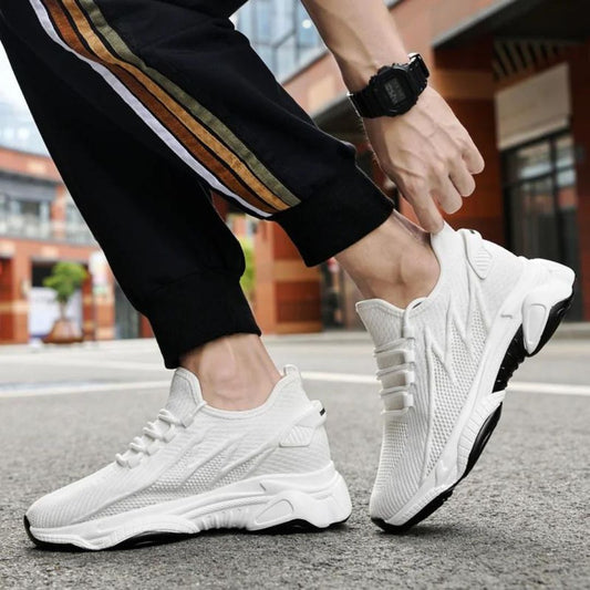 Diskret erhöhende Herren Sneaker mit Stil – MaxLift Boost
