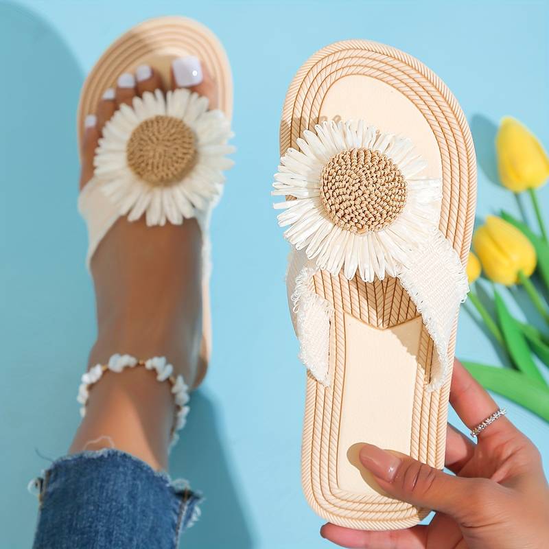 Boho-Schlupfsandale mit Blumenverzierung – Marivi