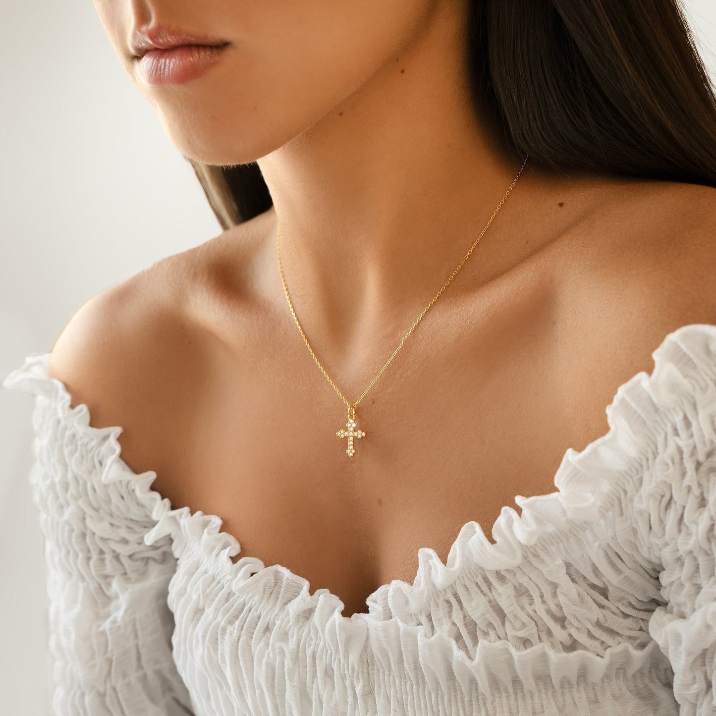 Filigrane Kreuzkette - CrossShine