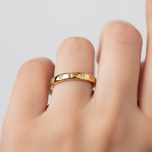 Goldfarbener Zirkonring - Elegantring