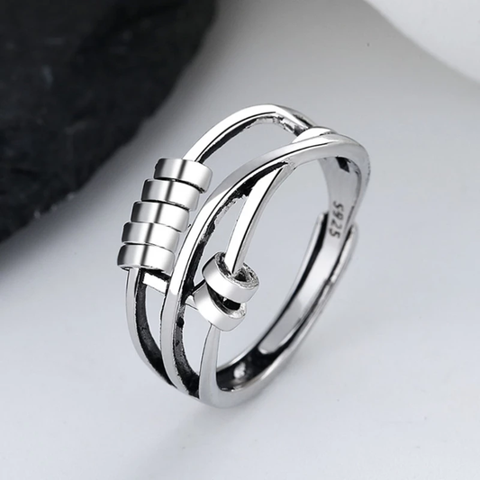 Silberner Edelstahlring mit modernem Design, verstellbar, für Damen und Herren.