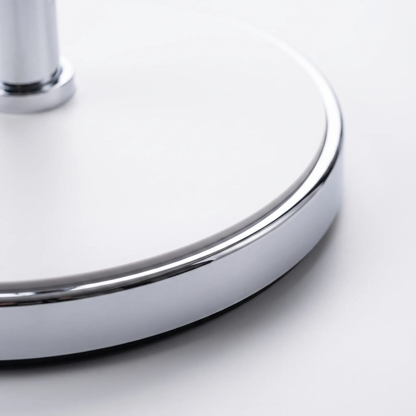 Moderner Oszillierender Standventilator - Brisea