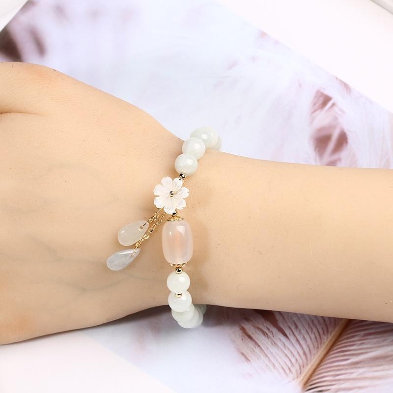 Jade-Armband mit Blumenanhänger, verstellbar, weiß, Edelstein, Yoga-Schmuck.