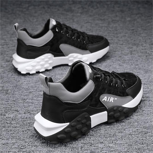 Schwarze Sneaker mit weißer Sohle, Herren, atmungsaktiv, modisch, sportlich, bequem.