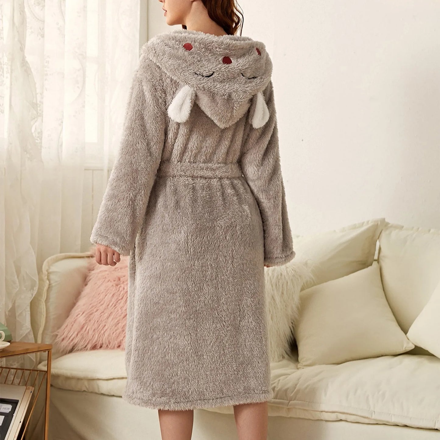 Warme Flanell-Bademantel mit Kapuze und Hasenohren – BunnyHug