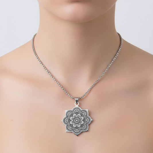 Versilberte Halskette - LotusShine