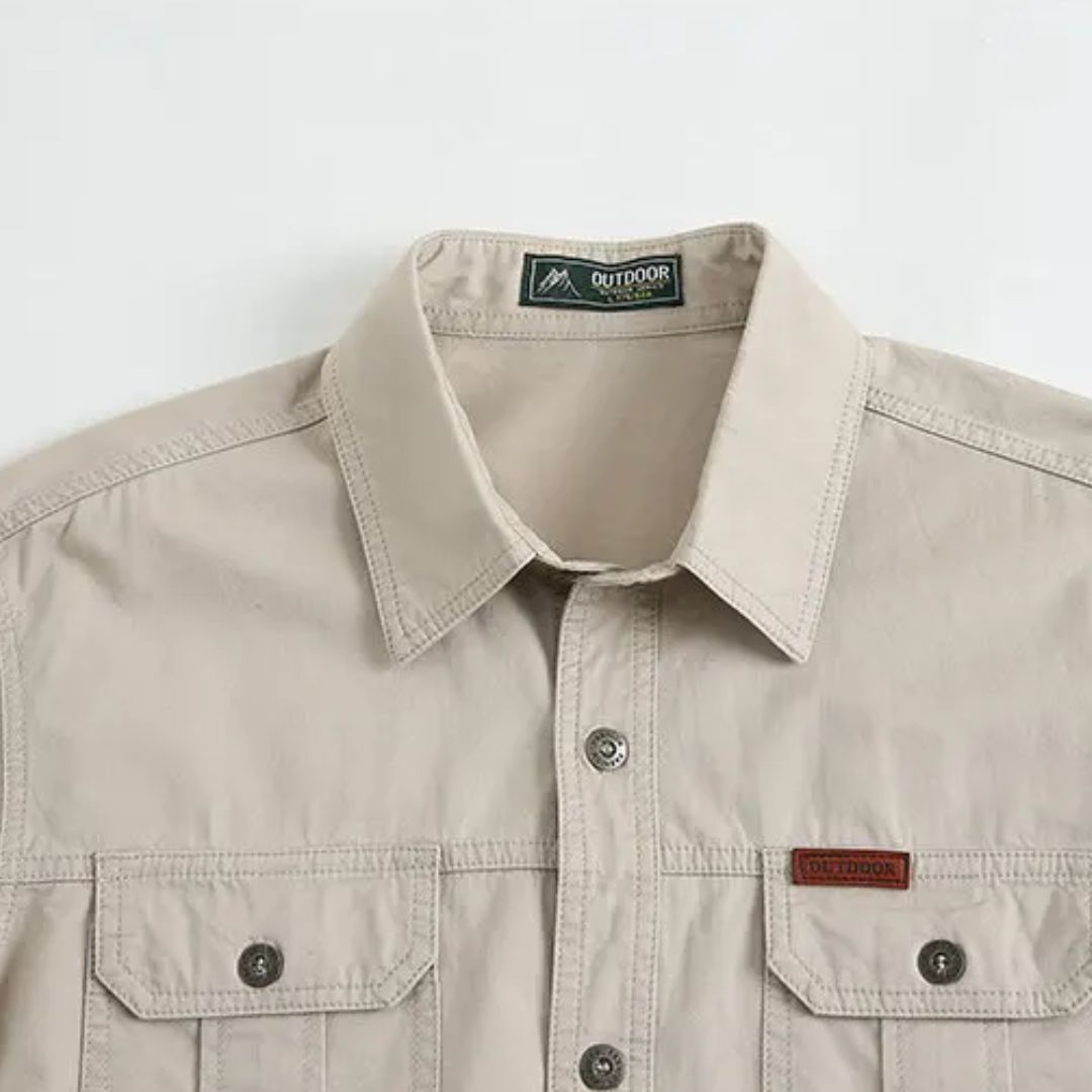 Beiges Outdoor-Hemd, Baumwolle, Langarm, Knopfleiste, zwei Brusttaschen, Herrenmode.