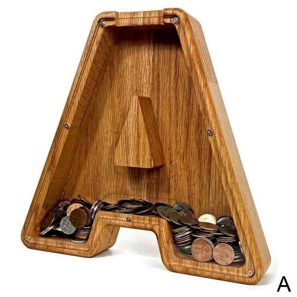 Holz-Spardose in Form des Buchstabens A, gefüllt mit Münzen, dekorativ, rustikales Design