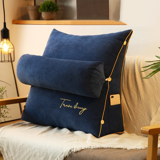 Dunkelblaues Keilkissen mit Nackenrolle, Samtbezug, dekorative Kissen, Sofa, Wohnzimmer.