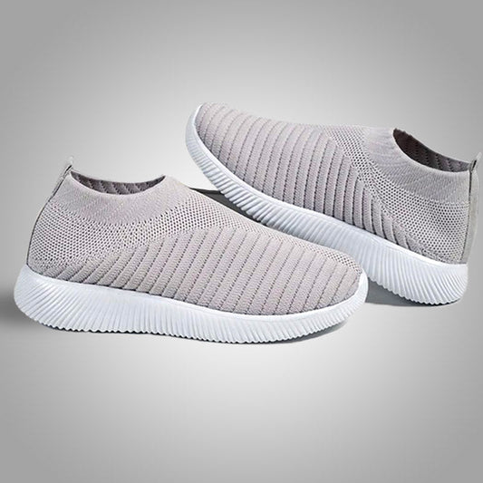 Graue Strick-Sneaker mit weißer Sohle, atmungsaktiv, rutschfest, für Herren und Damen.