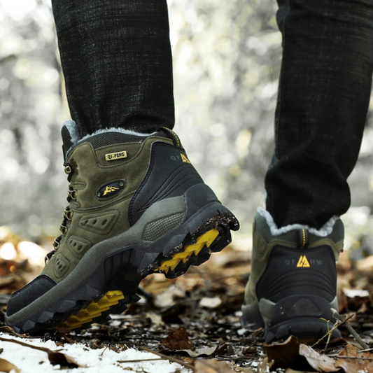 Grüne wasserdichte Wanderschuhe, rutschfeste Sohle, Outdoor, Herren, Herbstwandern.