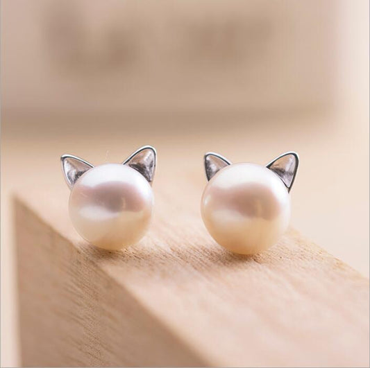Perlenohrringe mit Katzenohren, silber, elegant, Schmuck für Damen, modisch, Geschenkidee.