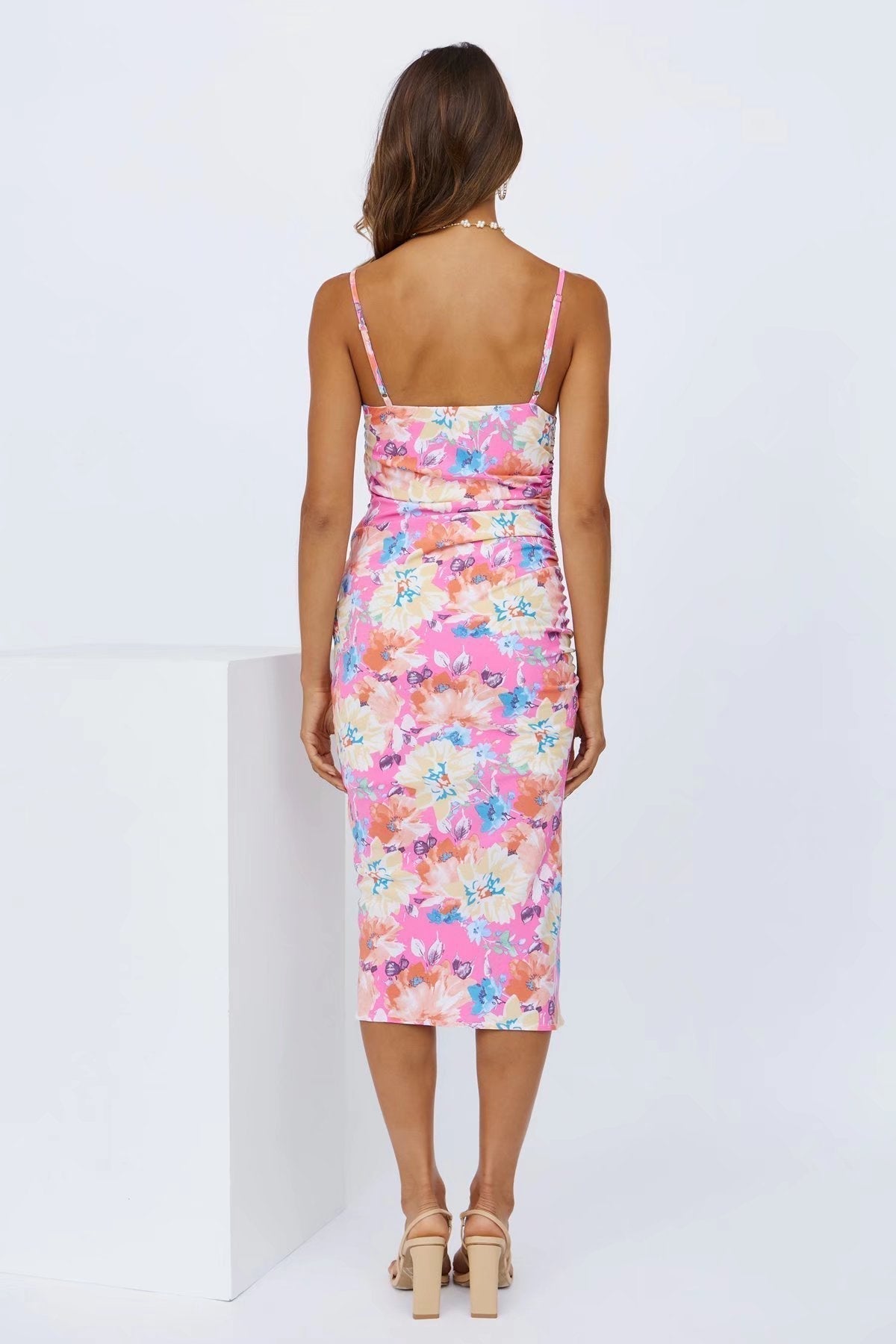 Midi-Sommerkleid mit Blumenmuster und Schlitz – Soléa