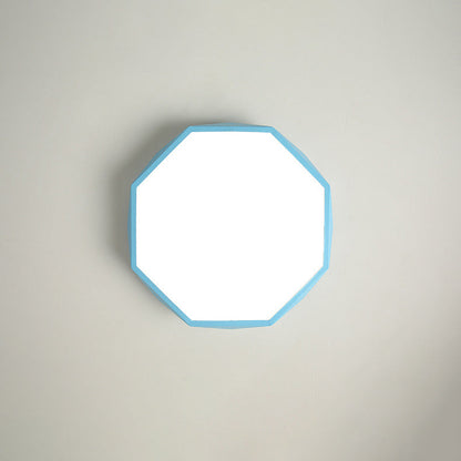 Blaue achteckige Deckenleuchte von unten gesehen, mit eingeschaltetem weißem Licht 6