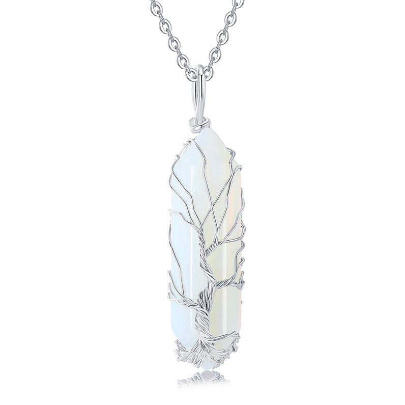 Opalit-Anhänger mit Silberkette, Baum-Design, Schmuck für Damen, elegantes Accessoire.
