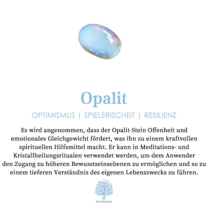 Opalit-Stein auf weißem Hintergrund, fördert Optimismus und emotionale Balance.