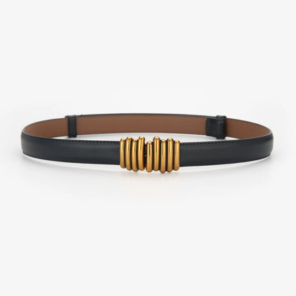 Schwarzer Ledergürtel mit goldener Schnalle, modisches Accessoire, elegant und stilvoll.