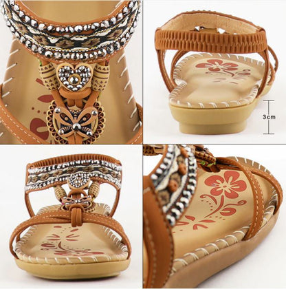 Braune Damen-Sandalen mit Perlen, 3 cm Absatz, Blumenmuster, Sommermode, bequem.