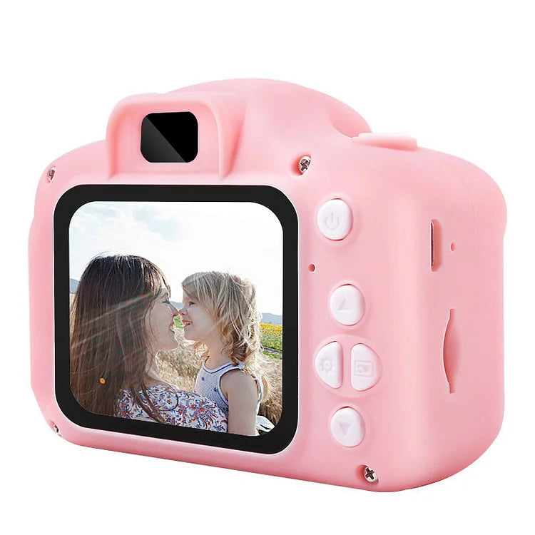 Rosa Kinderkamera mit Bildschirm, zeigt Mutter und Kind, digitale Fotokamera für Kinder.