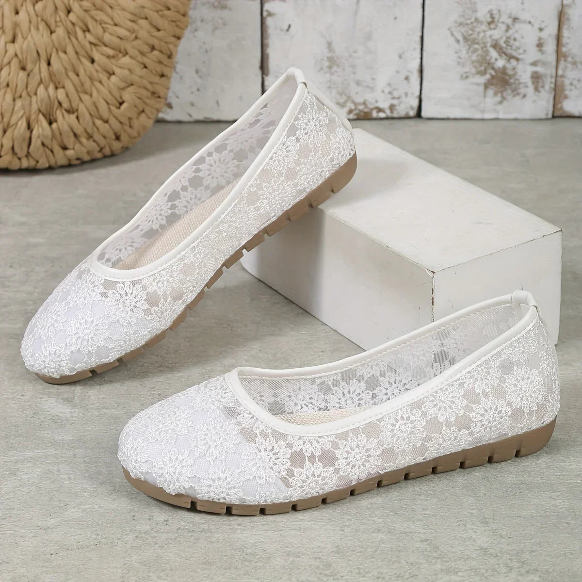 Weiße Spitzen-Ballerinas für Damen, rutschfeste Sohle, elegant, bequem, modisch.