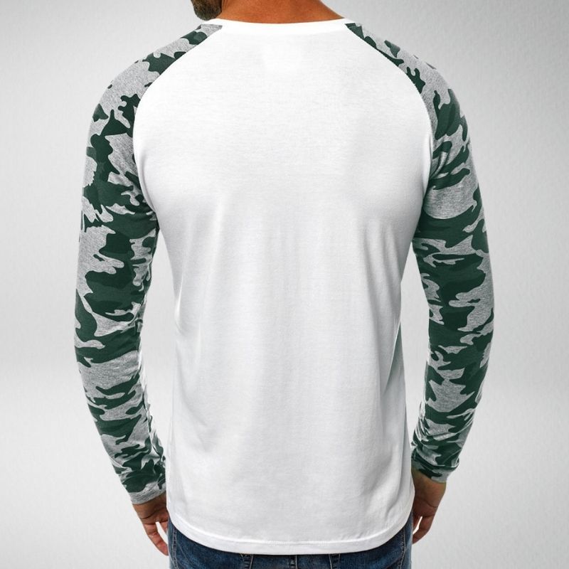 Männer Langarmshirt, weiß mit grünen Camouflage-Ärmeln, Baumwolle, Freizeitmode.