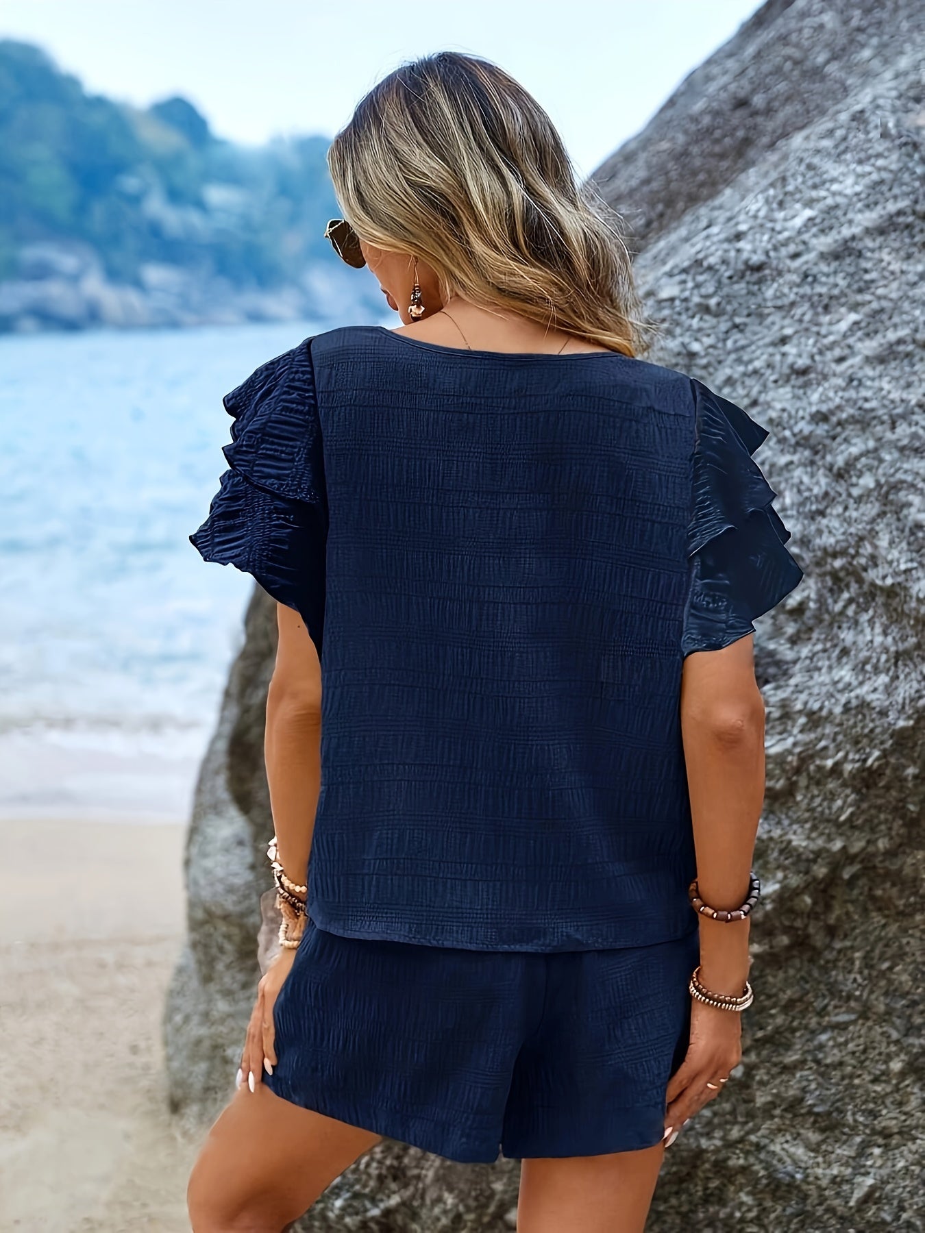 Zweiteiliges Set mit Rüschenärmeln und locker sitzenden Shorts – Livana