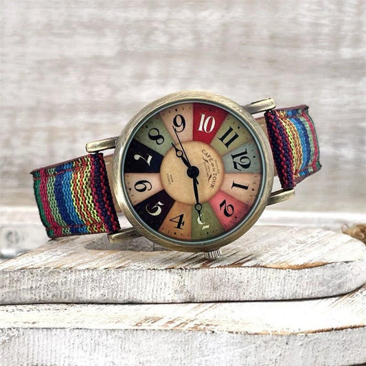Uhr mit mehrfarbigem Regenbogen-Muster & Geflochtenem Band – Elyvra