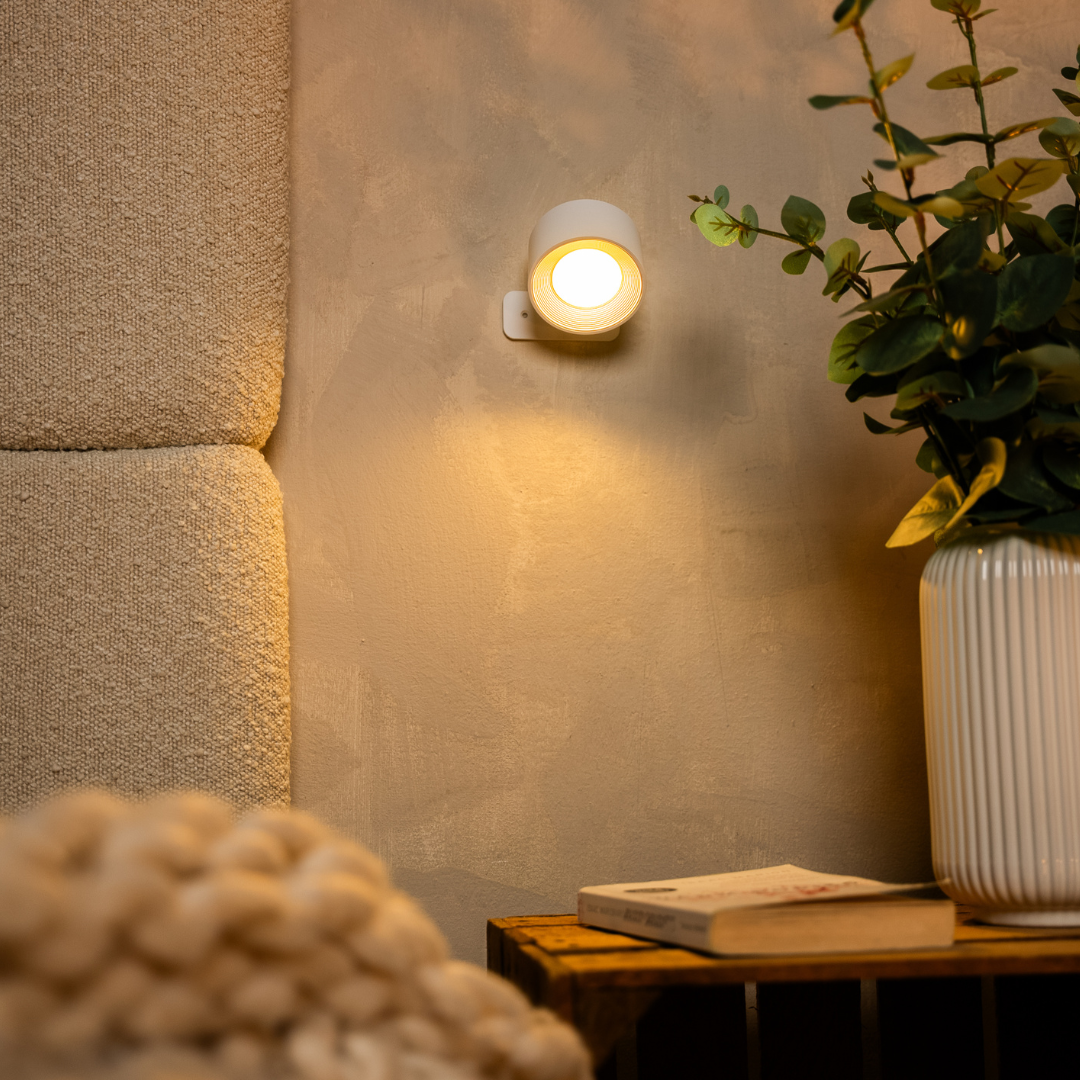 Wireless LED Wall Light with 360° Rotation, Touch Dimming, 3 Light Colors and USB-C Battery 12