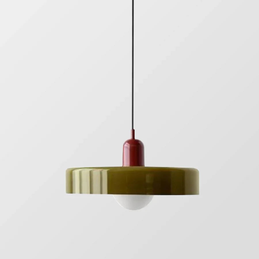 Grüne Pendelleuchte aus Keramik mit rotem Sockel, modernes Design, Innenbeleuchtung.