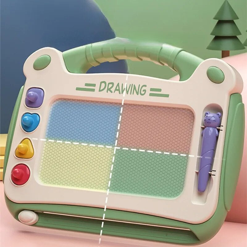 Grünes magnetisches Zeichentablett für Kinder mit Stift und bunten Knöpfen.