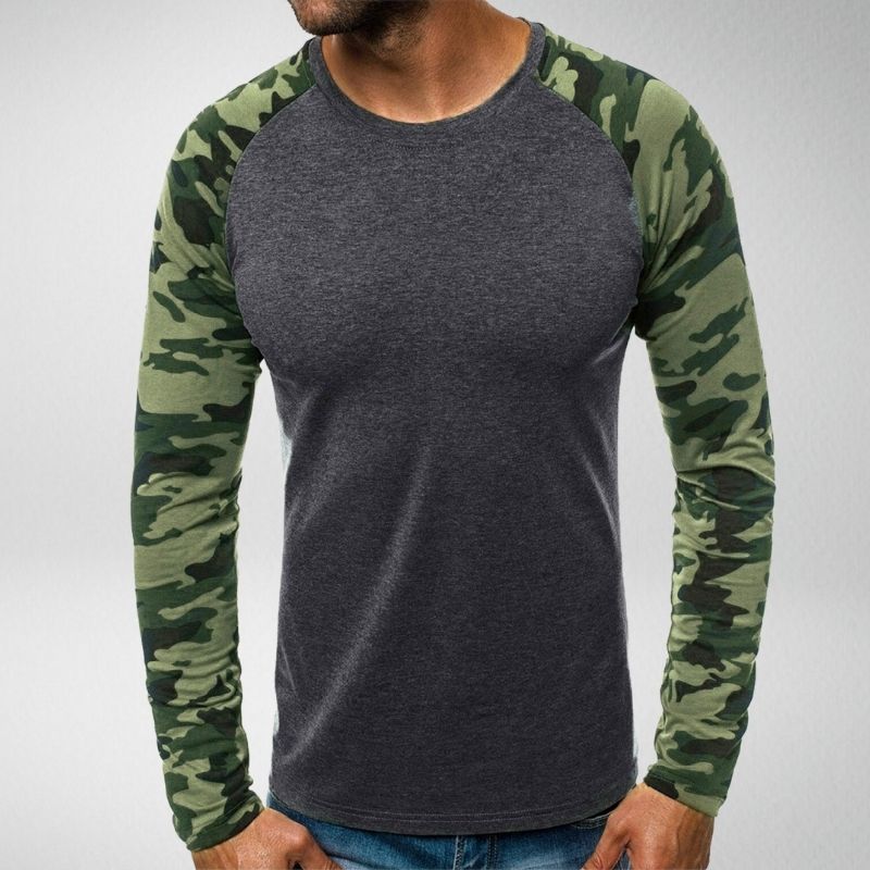Graues Langarmshirt mit Camouflage-Ärmeln, Herrenmode, Baumwolle, Freizeitkleidung.