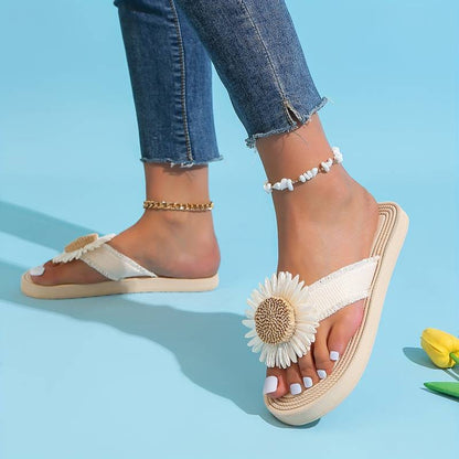 Boho-Schlupfsandale mit Blumenverzierung – Marivi