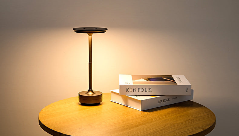 ClarityGlow Luxus Edition | Kabellose LED-Tischlampe
