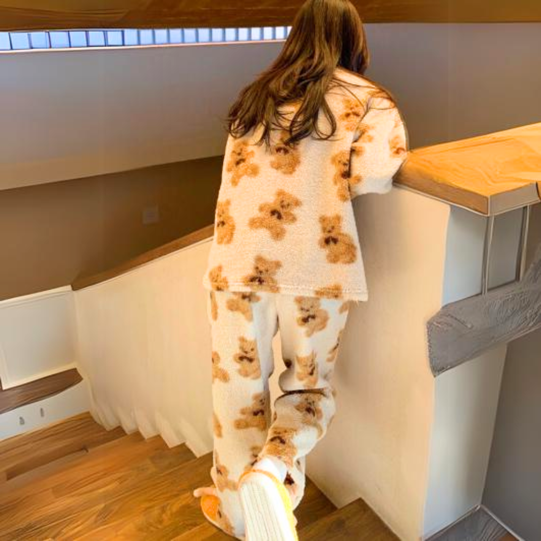 Samtweiche Pyjama-Set mit Bärenmotiv – Mila