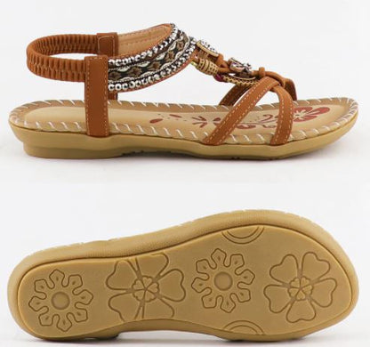 Braune Sandale mit Perlenverzierung, flache Sohle, Damen-Sommerschuh, bequem, modisch.