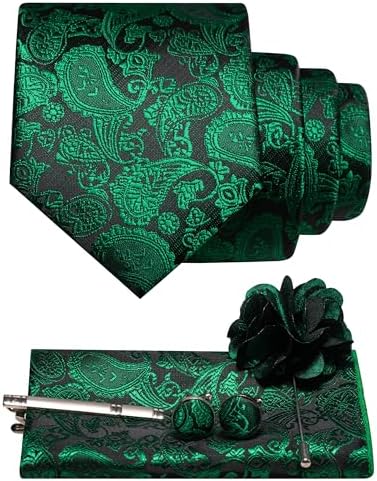 Set im Paisleymuster in Grün auf schwarzem Grund mit Krawatte, Einstecktuch, Manschettenknöpfen, Krawattenclip und Blumenbrosche. 18