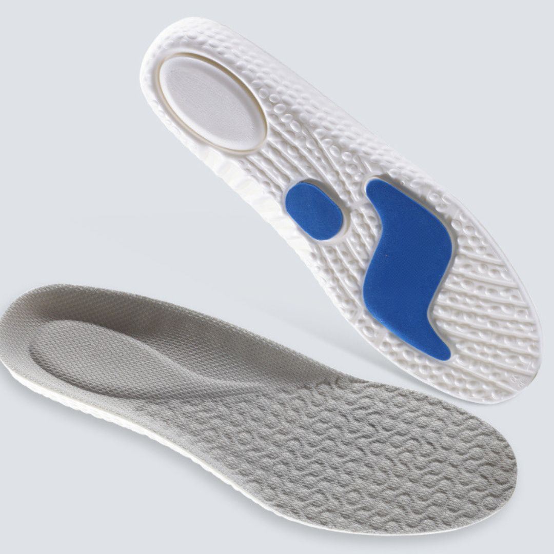 Orthopädische Einlegesohlen, weiß-blau, stoßdämpfend, für Komfort und Fußunterstützung.