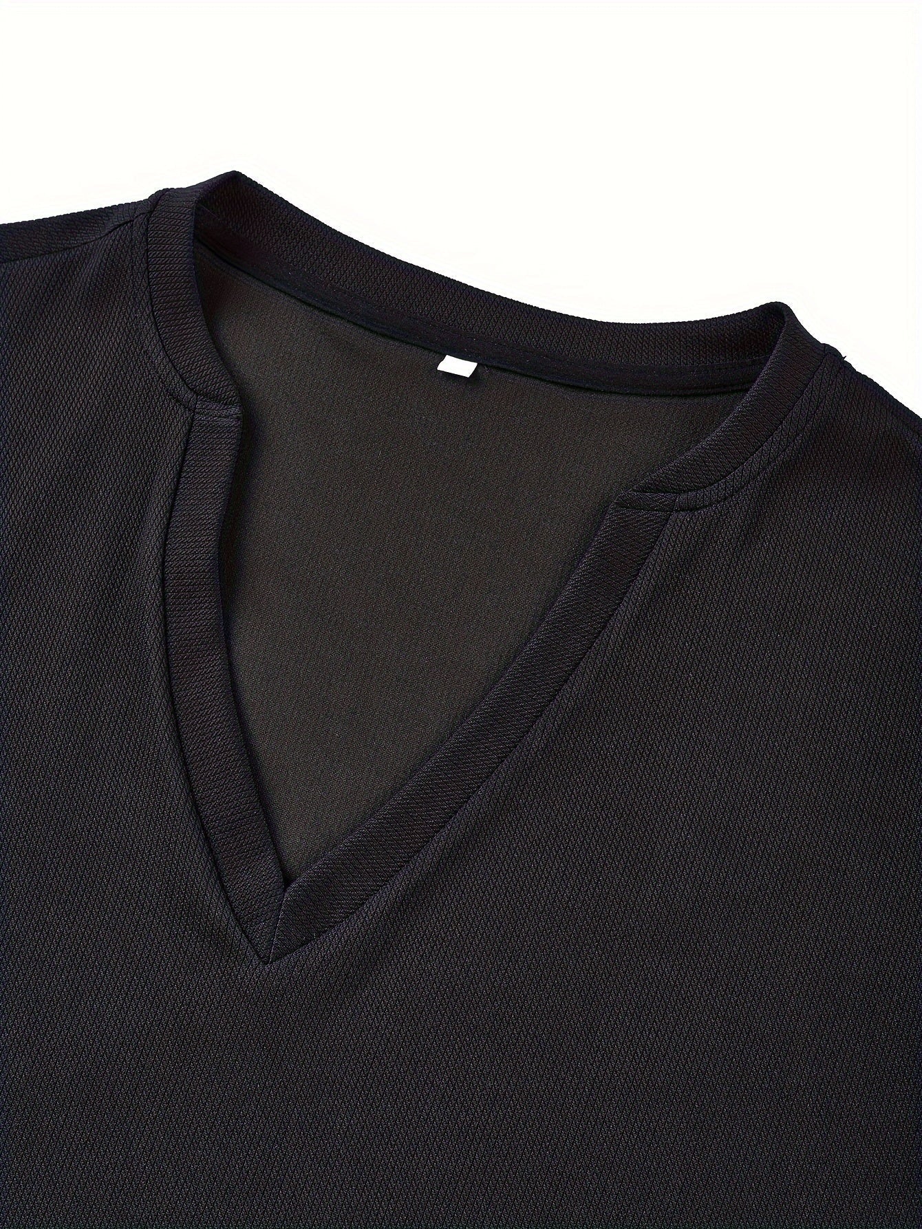 Herren-T-Shirt mit tiefem V-Ausschnitt und Struktur – Rafael