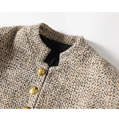 Damen Tweed Blazer, beige, goldene Knöpfe, elegantes Design, Herbstmode, hochwertig.