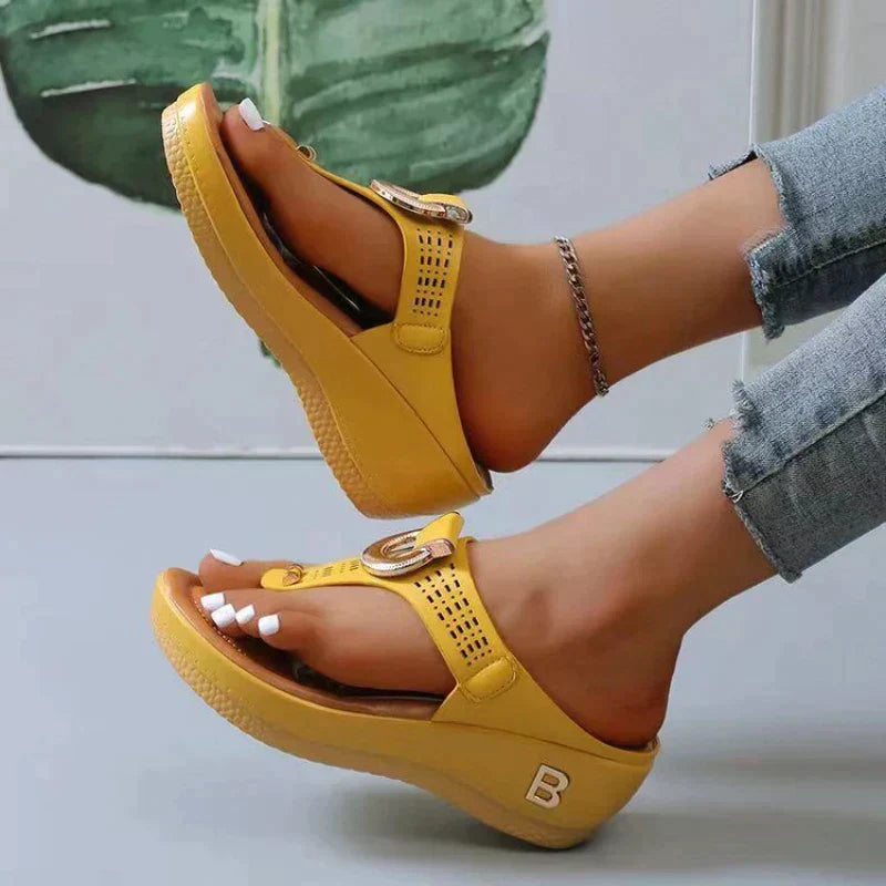 Bequeme Damensandalen mit stützender Passform – Talia