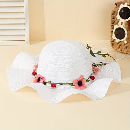 Damen-Sommerstrohhut mit Blumen- und Fruchtverzierung – Solène