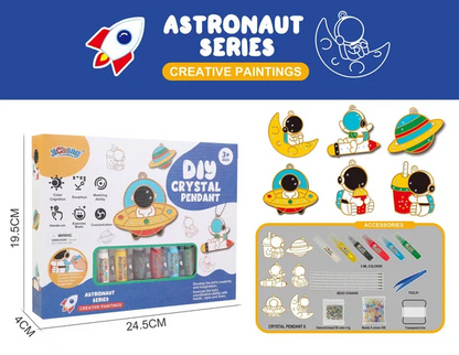 DIY Kristallanhänger Set für Kinder, Astronauten-Thema, Malset, kreative Bastelaktivität.