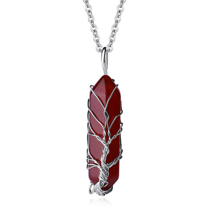 Silberkette mit rotem Kristallanhänger, Baumdesign, modischer Schmuck, Geschenkidee.