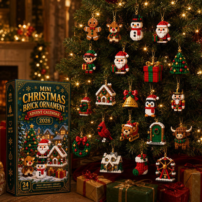 Weihnachtsbaum voller aufgehängter Klemmbaustein-Ornamente, links daneben die Schachtel, unten liegen verpackte Geschenke. 5