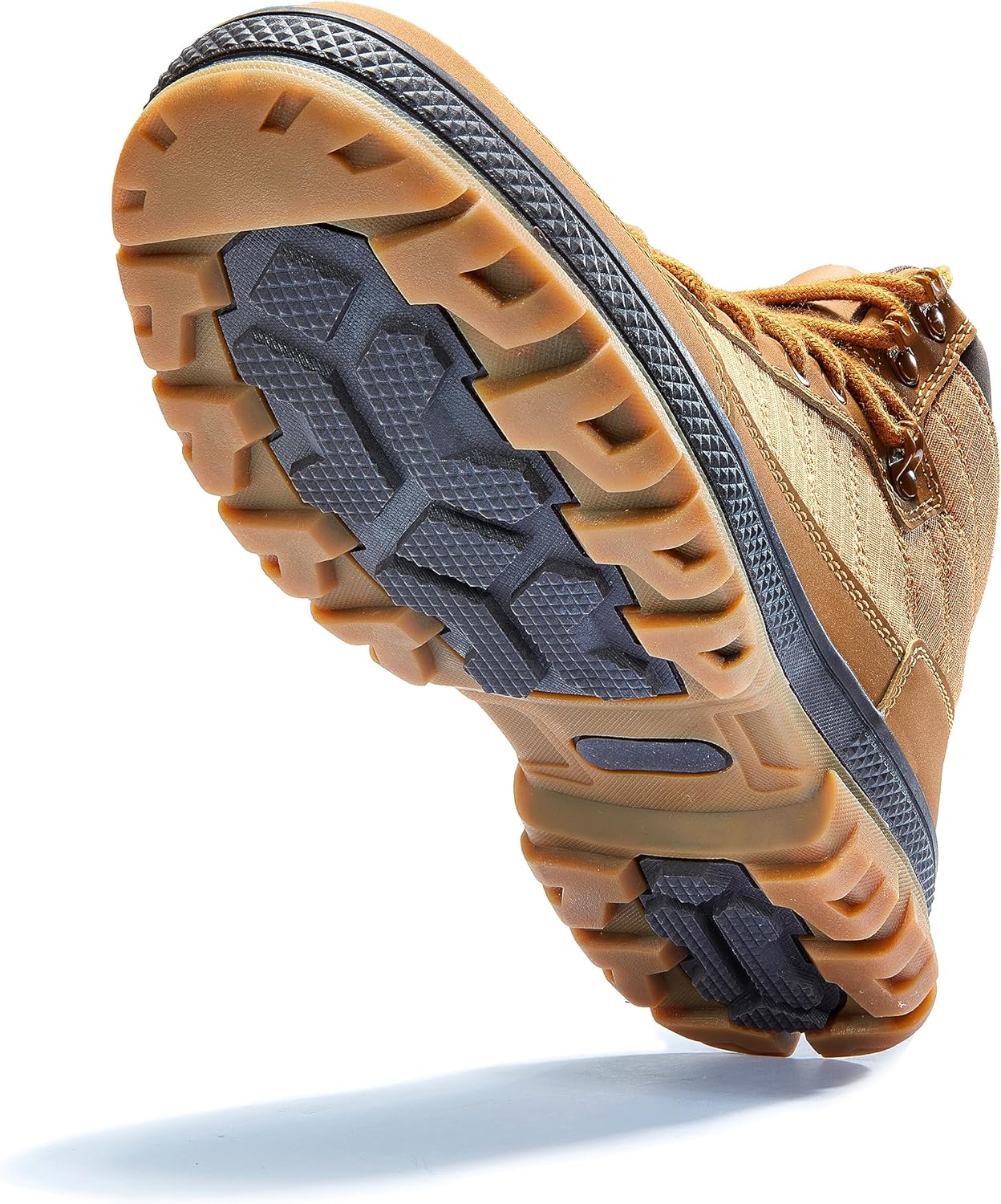 Brauner Wanderschuh mit robuster Gummisohle, ideal für Outdoor-Aktivitäten und Trekking.