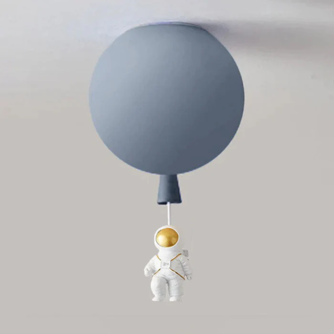 Grauer Deckenhaken mit hängendem Astronauten-Dekor, modernes Design, Kinderzimmer-Deko.