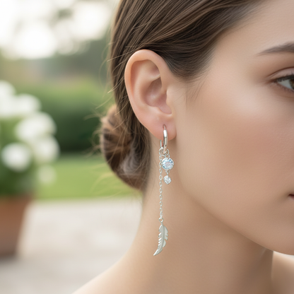 Asymmetrische Feder-Ohrringe - FeatherCharm 