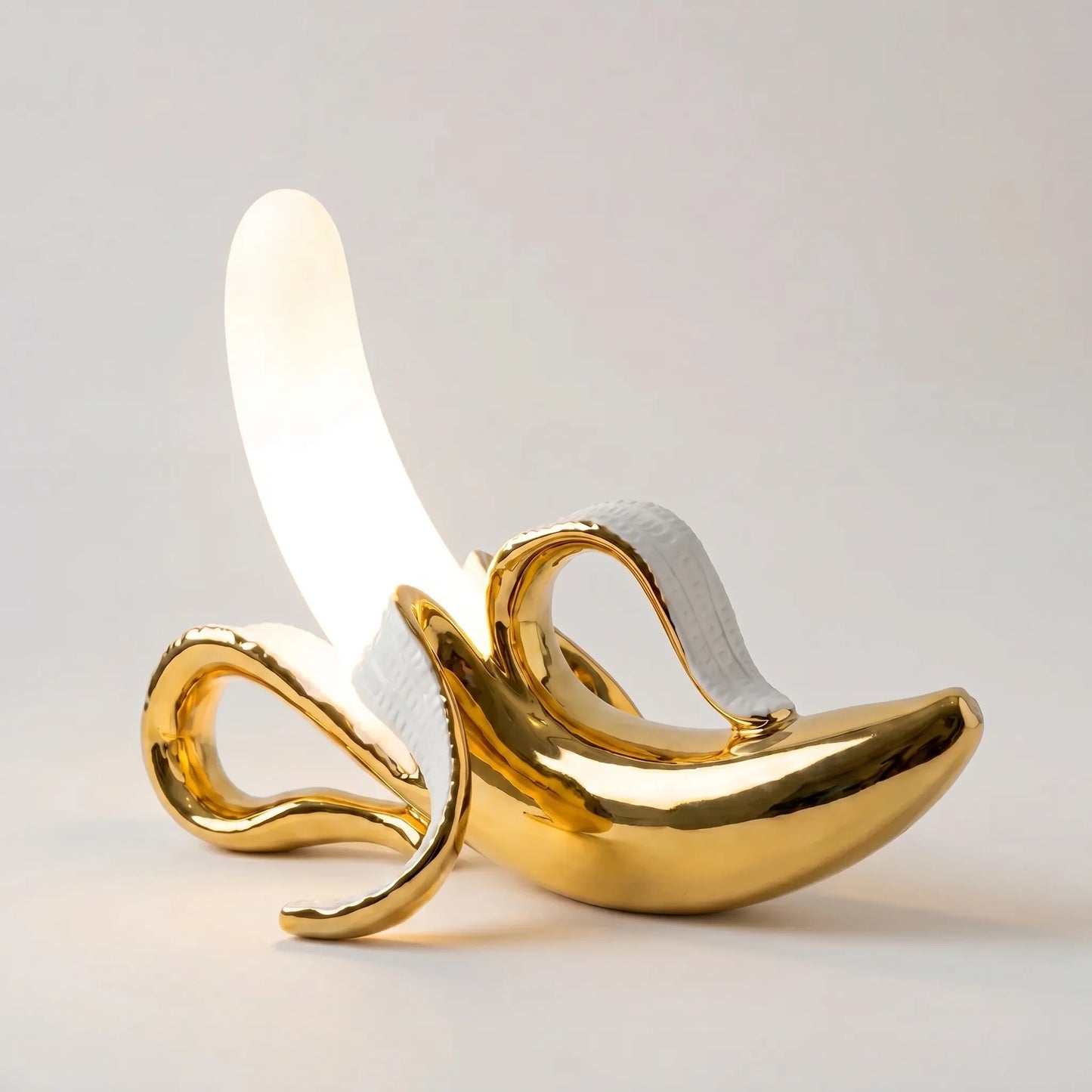 Banana Shaped Table Lamp -  Luxpeel