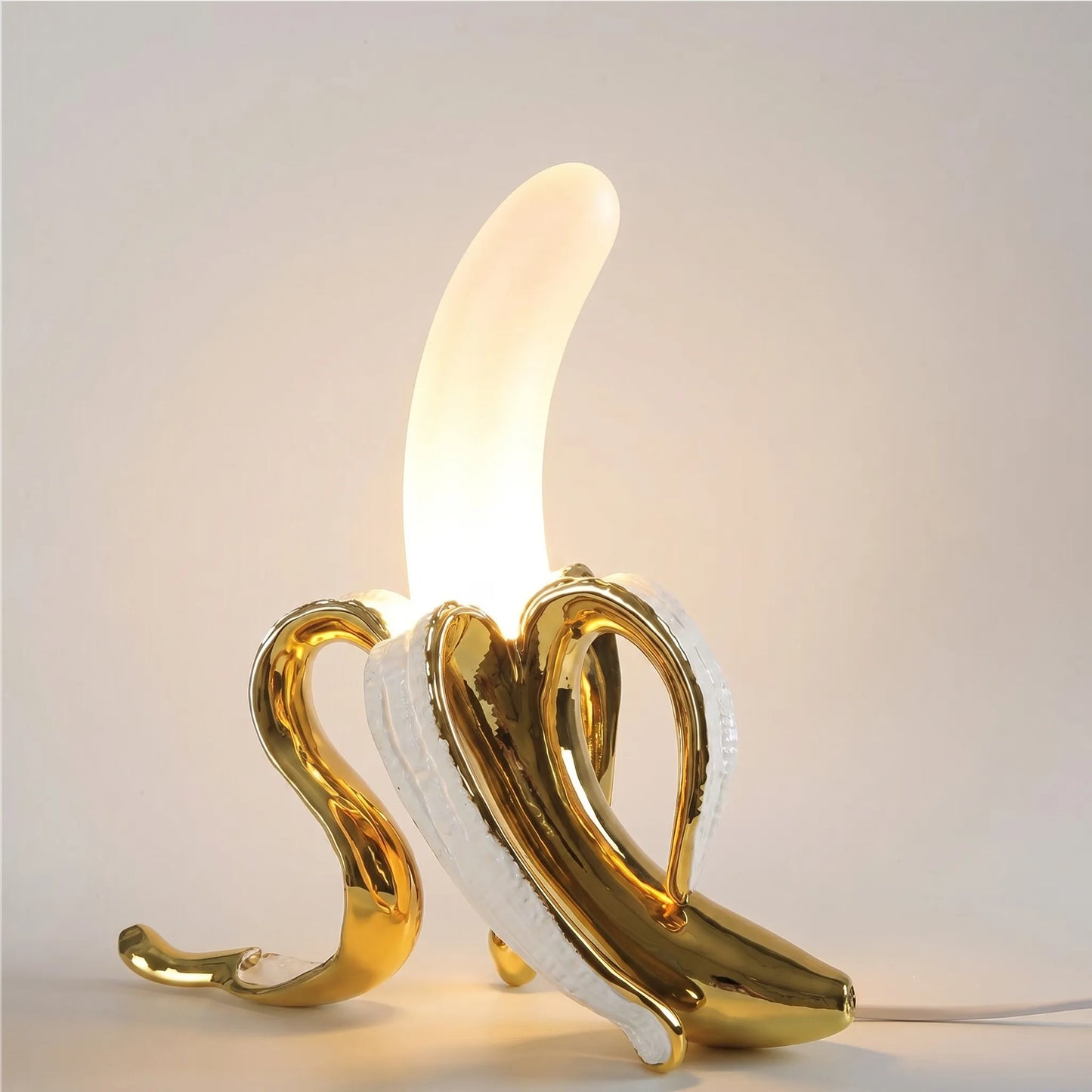Banana Shaped Table Lamp -  Luxpeel