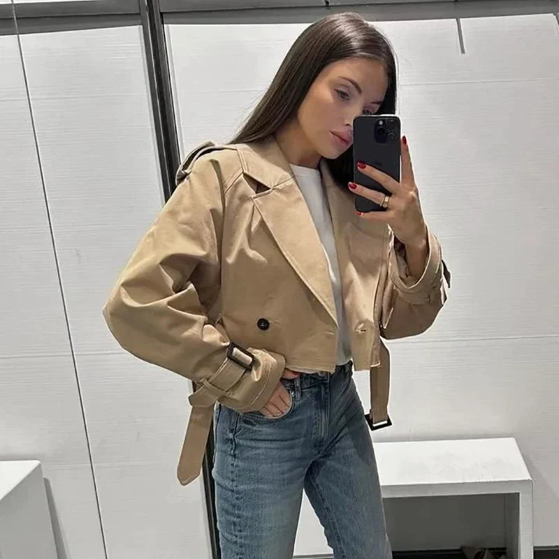 Trendige Kurze Damen-Trenchcoat mit Gürtel – Amelie